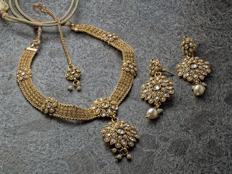 Exploring Regional Variations in Indian Jewelry Making