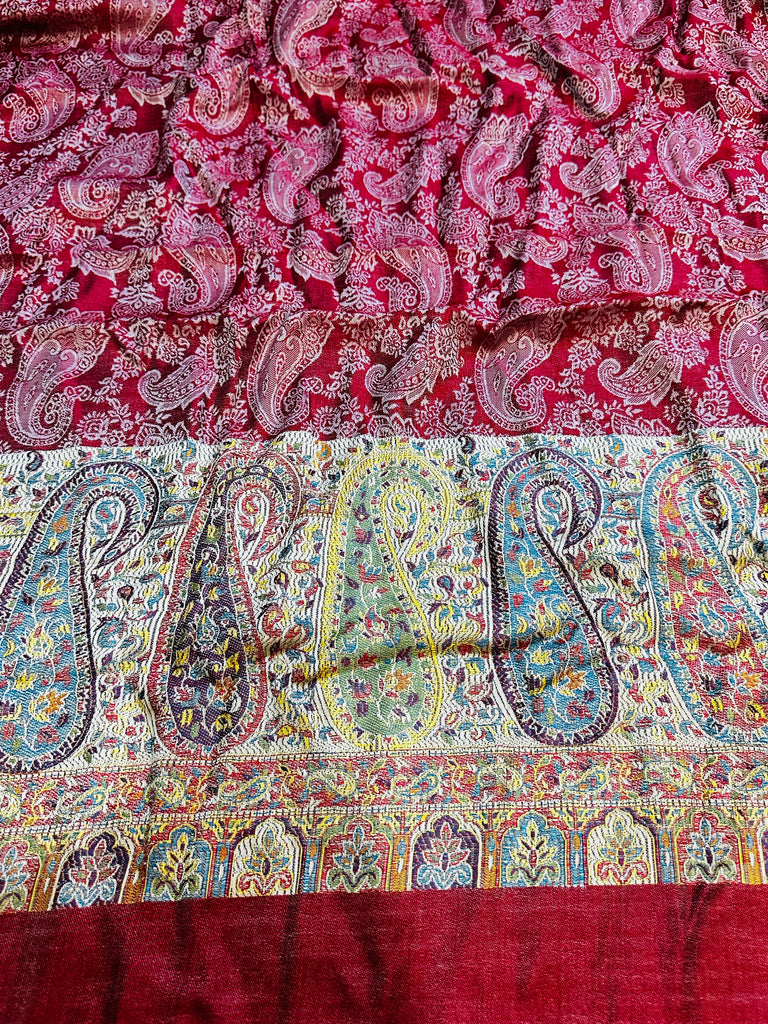 Ali’s Pashminas