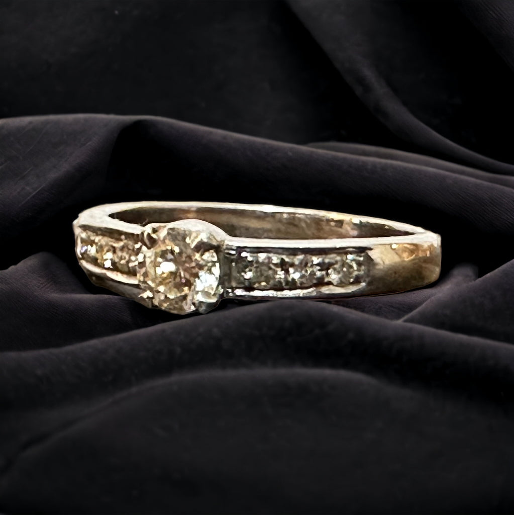 Engagement Ring Solitaire with side