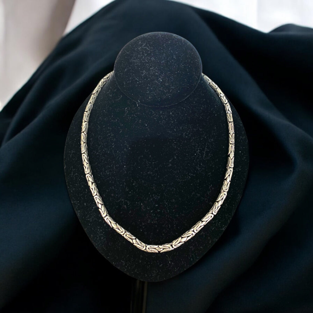 Tulip Herringbone Necklace