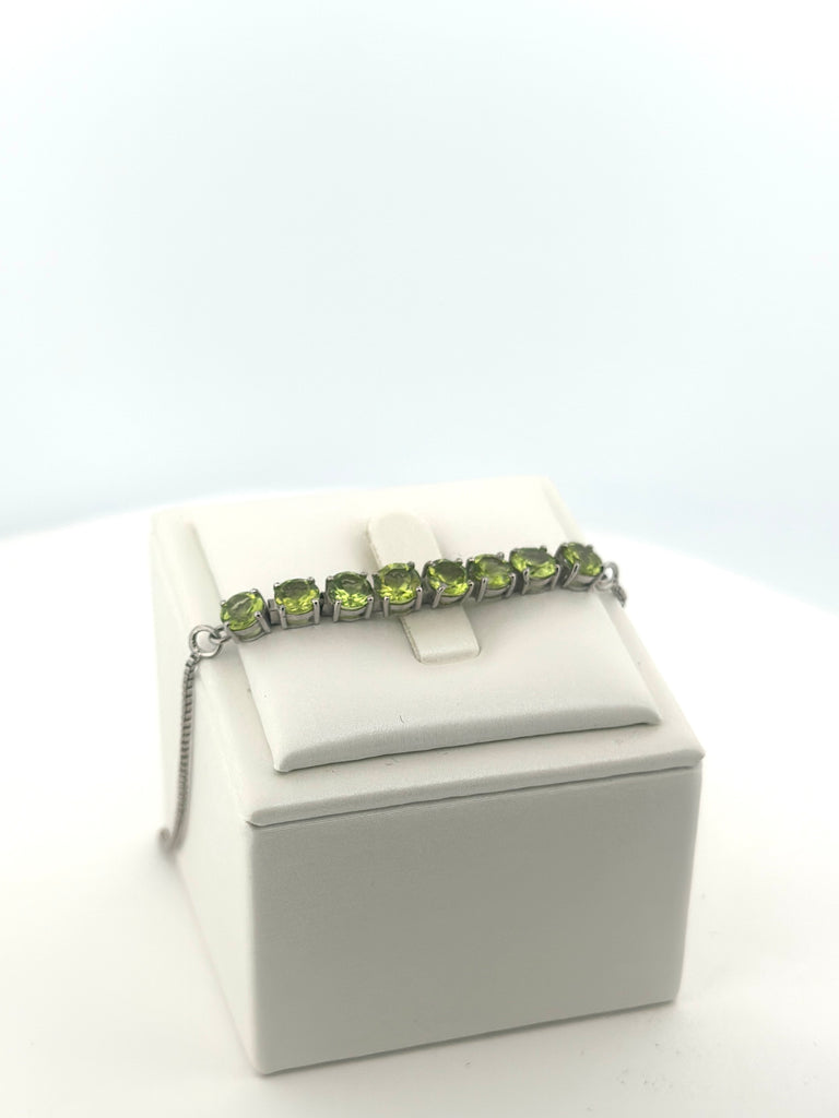 Verdant Glow Peridot Bracelet