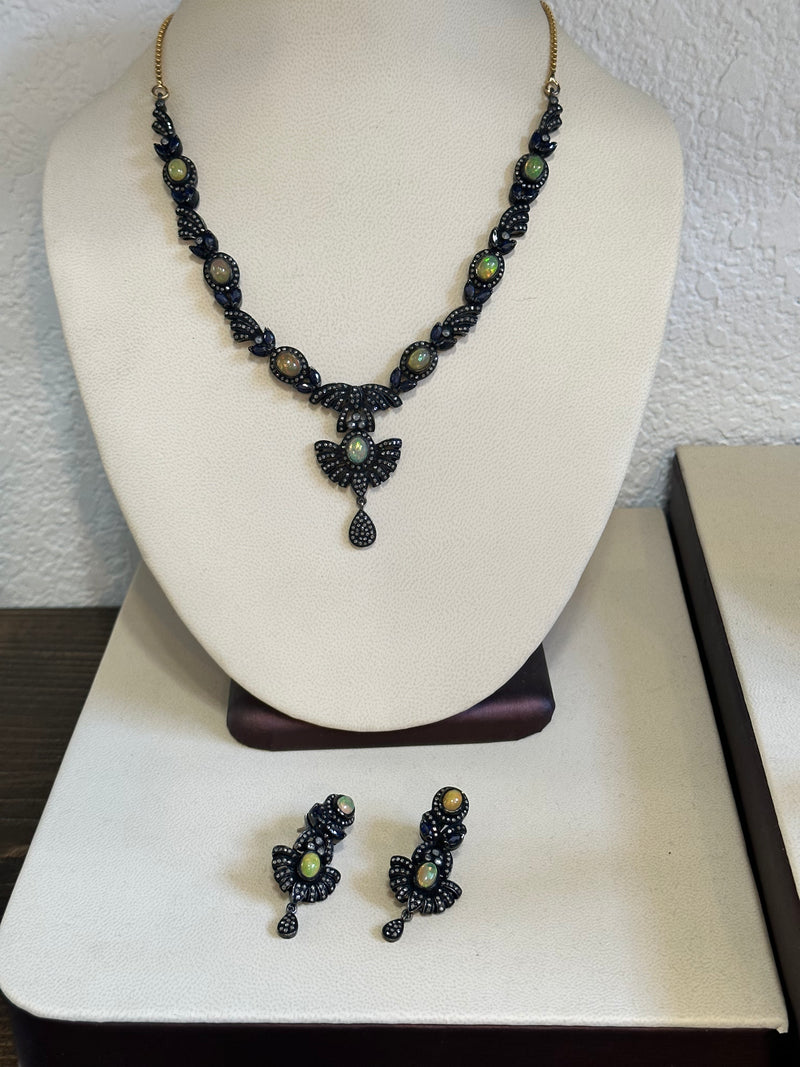 The Queen Set